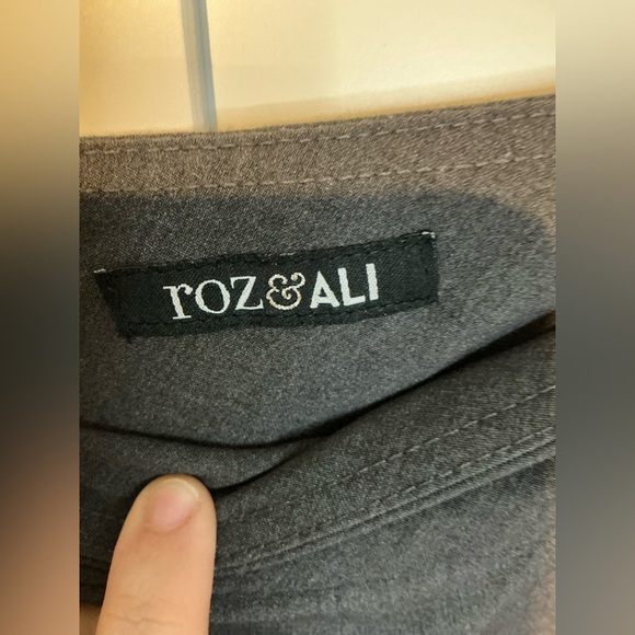 Roz & Ali Womens stretch pull on straight leg gray dress pants, size 18 - Picture 2 of 3